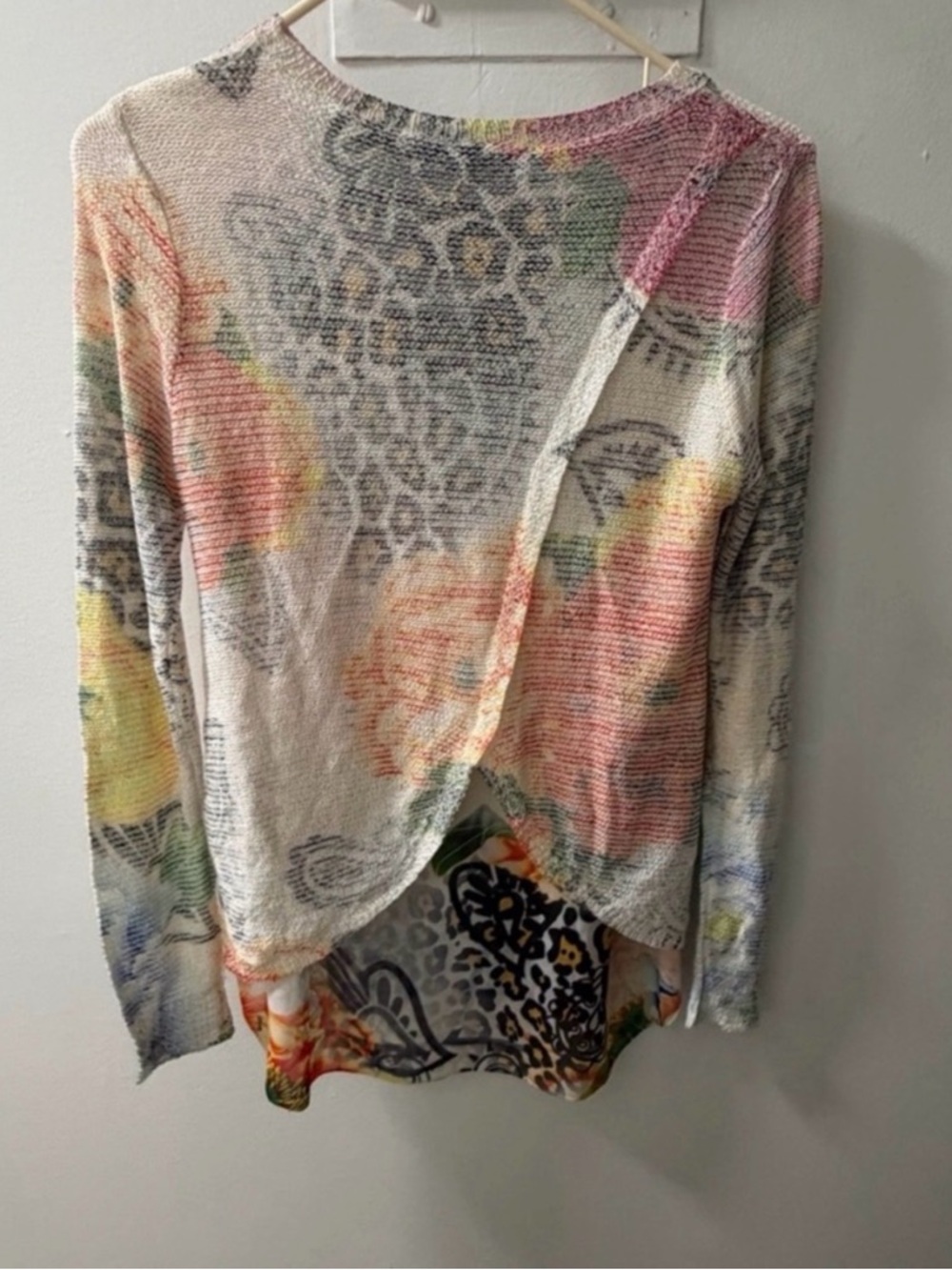 Sioni Abstract Layered Knit Top – Size Small | Soft Lightweight Chic - Picture 3 of 4